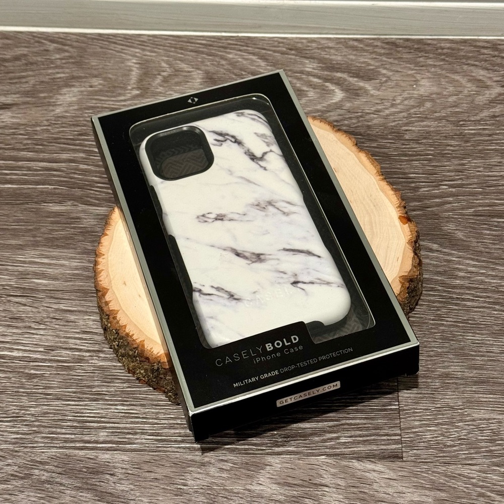 Casely iPhone 11 Pro Max Case in White Marble with Mag Safe